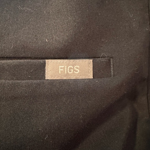 Figs Black V-Neck Scrub Top style # FW1100- medium - Picture 8 of 10